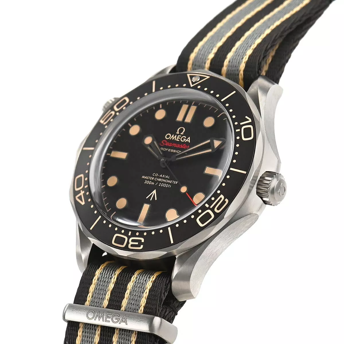 OMEGA SEAMASTER DIVER 300M CHRONOMETER 42MM 007 JAMES BOND 210.92.42.20.01.001